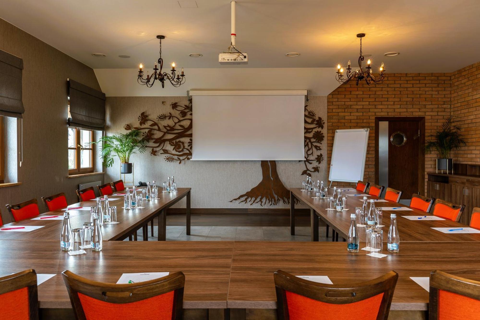 Zlota Jesien Restauracja I Noclegi Nad Jeziorem Karthaus Exterior foto